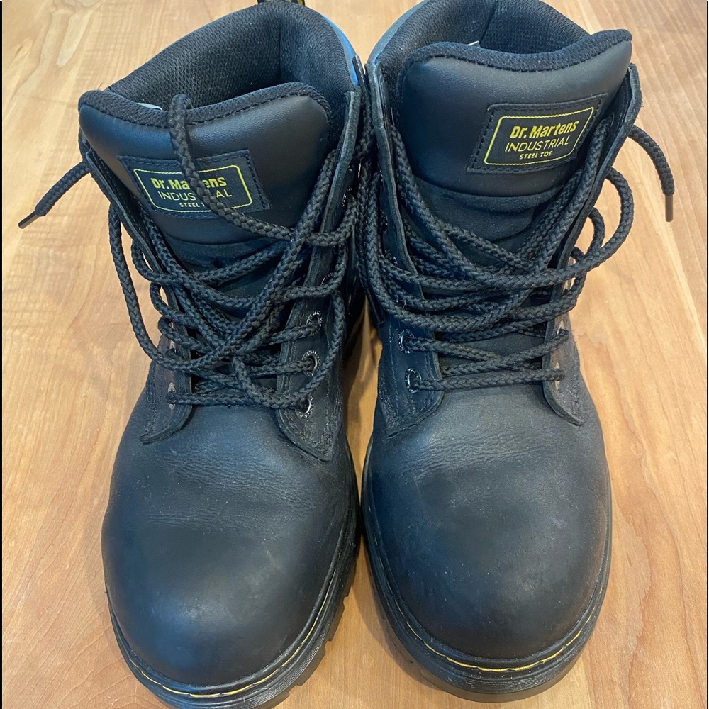 Mens steel toe Dr Martin boots. Worn 3 short times. Brand new condition.